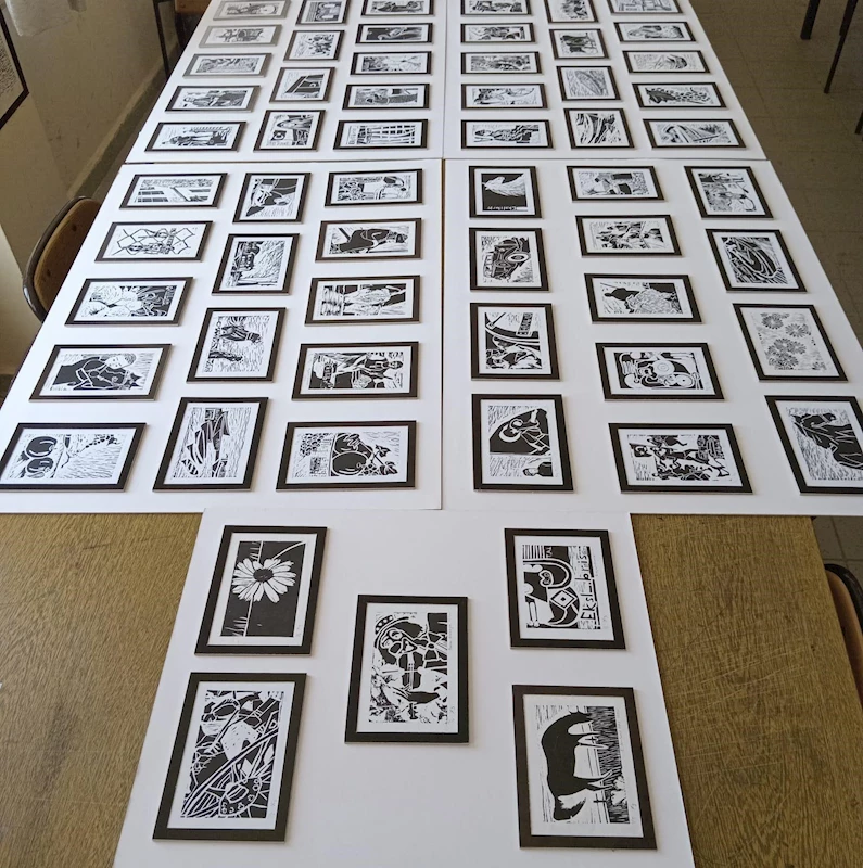 Kastamonulu öğrenciler yabancı sanatçıların bulunduğu sergide eserlerini sergiledi
