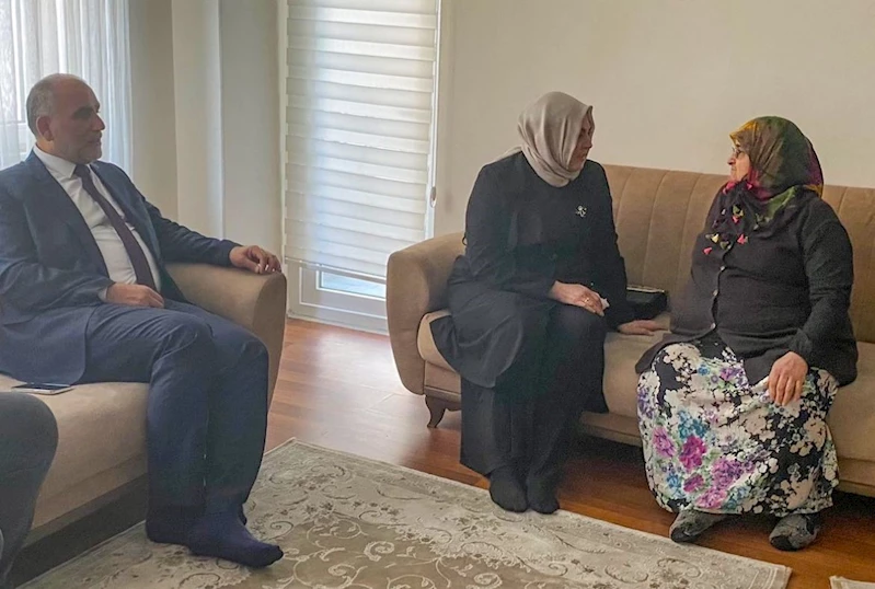 Başkan Sandıkçı, şehit annelerinin duasını aldı
