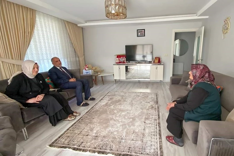 Başkan Sandıkçı, şehit annelerinin duasını aldı
