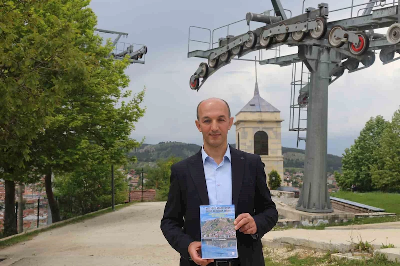 “Kuzeybatı Anadolu’nun Sosyo-Ekonomik Tarihi” isimli kitabının ikinci baskısı ilgi görüyor
