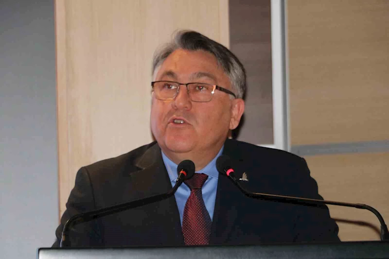 ZBEÜ Rektörü Özölçer, “Hastaların kalbine dokunan mukaddes sağlık neferlerisiniz”
