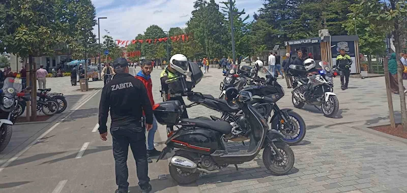 Zabıtadan yaya yollarında motosiklet denetimi
