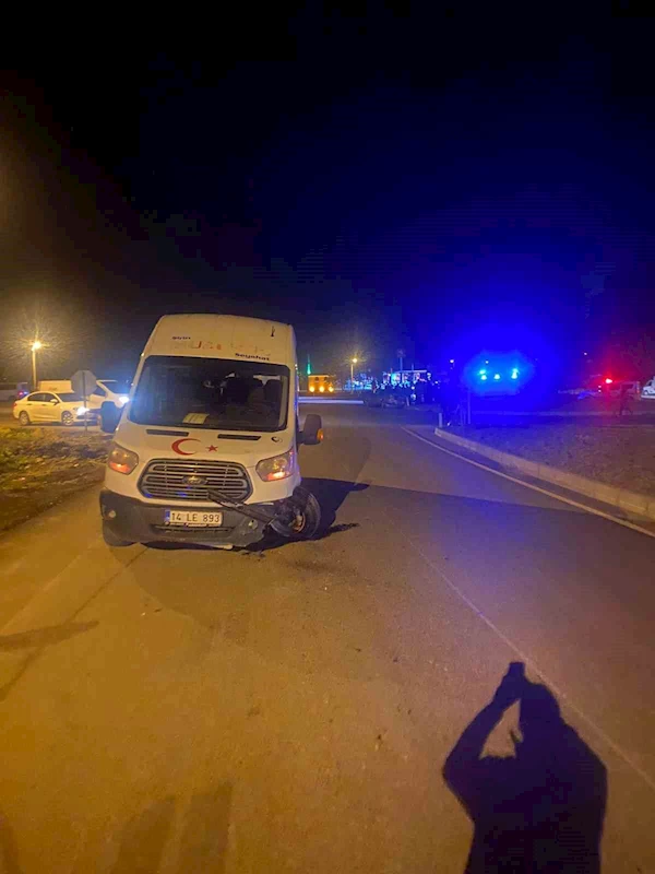 Minibüs ve otomobil çarpıştı: 1 yaralı
