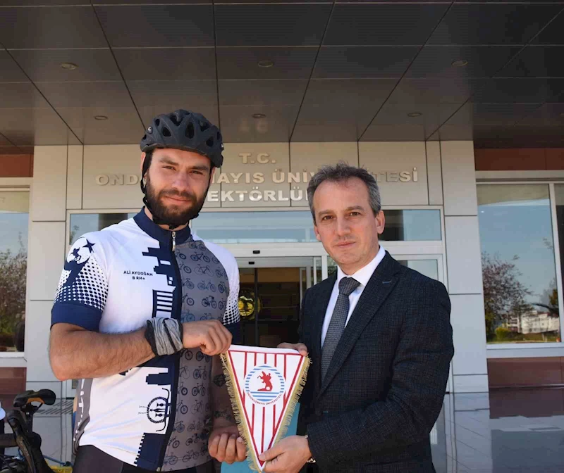 450 km pedal çevirerek Samsun’da ulaştılar
