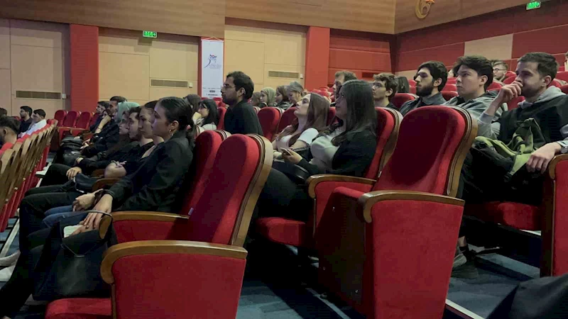 Yönetmen Türker İnanoğlu Karabük’te anıldı
