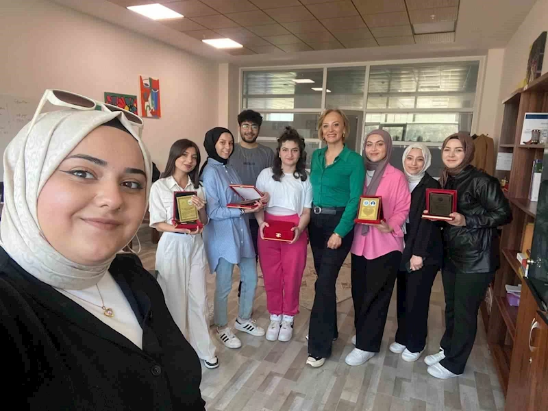 Sungurlu MYO öğrencileri 5 ayrı bilimsel çalışmanın sunumunu yaptı
