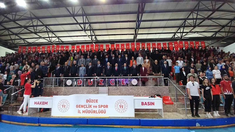 Huzurevi sakinlerinin konseri ayakta alkışlandı
