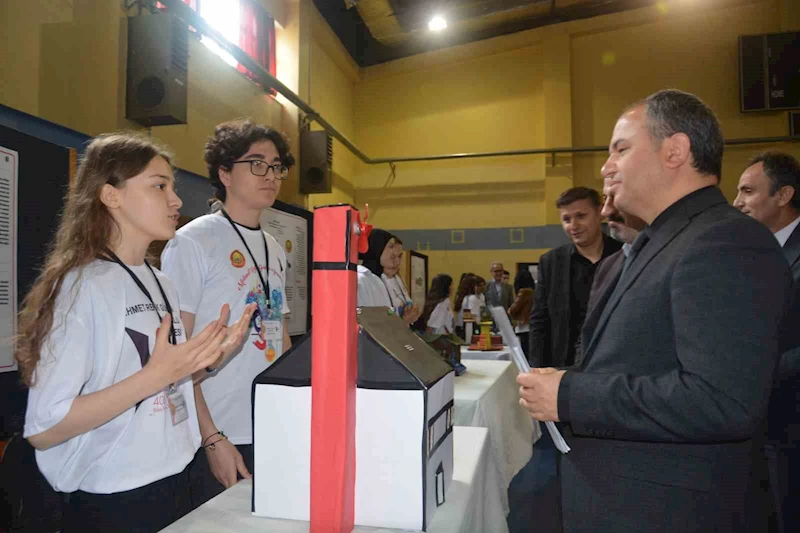 Öğrencilerin projeleri görücüye çıktı
