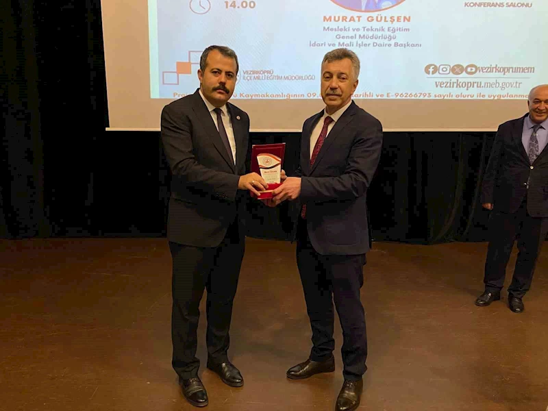 ’’İlçemizden Yetişenler’’ etkinliği
