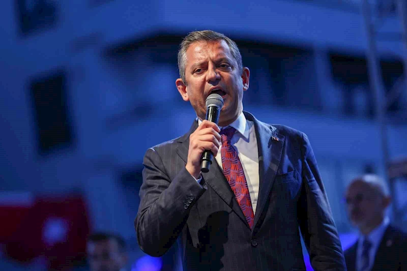CHP Genel Başkanı Özel: “Yerinde sayanı yerinde tutmayacağız”
