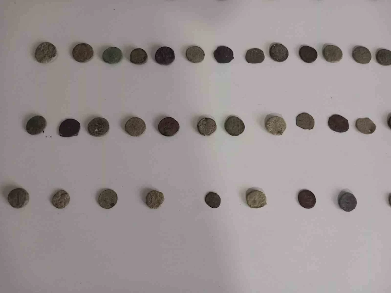 Samsun’da 121 adet sikke, 10 adet obje ele geçirildi: 2 gözaltı
