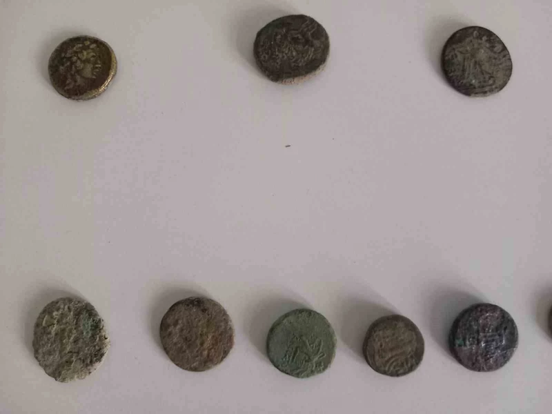 Samsun’da 121 adet sikke, 10 adet obje ele geçirildi: 2 gözaltı
