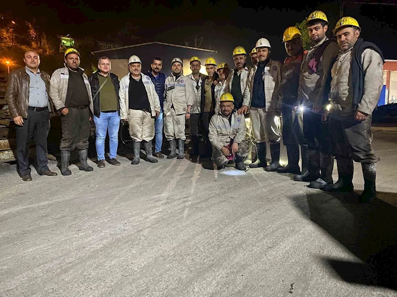 Maden işçileri siren sesleriyle yangın tatbikatı yaptı
