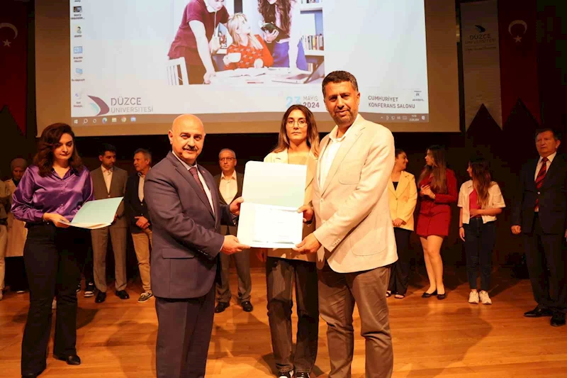 Fikrini projelendiren öğrenciler ödüllendirildi
