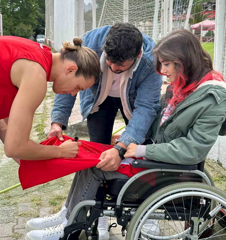 ’Dünyanın ve Türkiye’nin en güzel kızı’ Samsunsporlu
