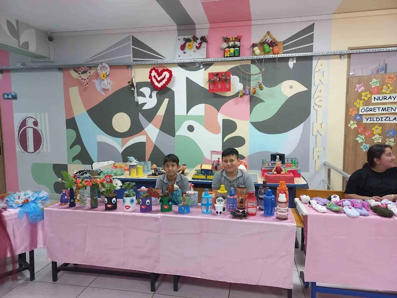 Ortaokul öğrencilerinden el emeği ürünlerinden bağış

