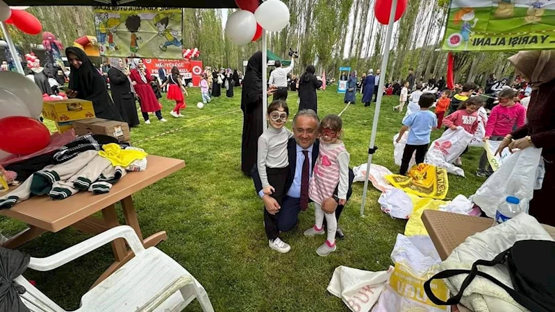 4- 6 yaş Kur’an kursu öğrencilerinden yılsonu programı
