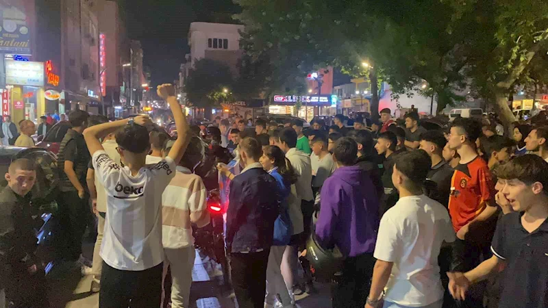 Erbaalılar, TFF 2. Lig vizesi alan takımlarını kutladı
