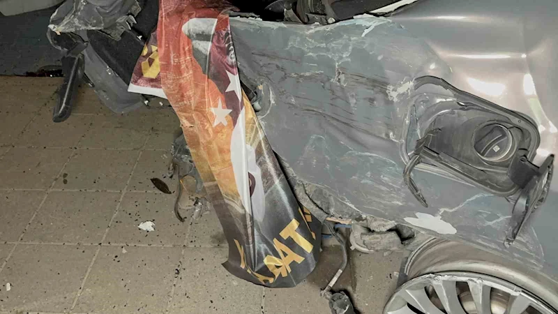 Şampiyonluk konvoyunda kaza: 2 yaralı
