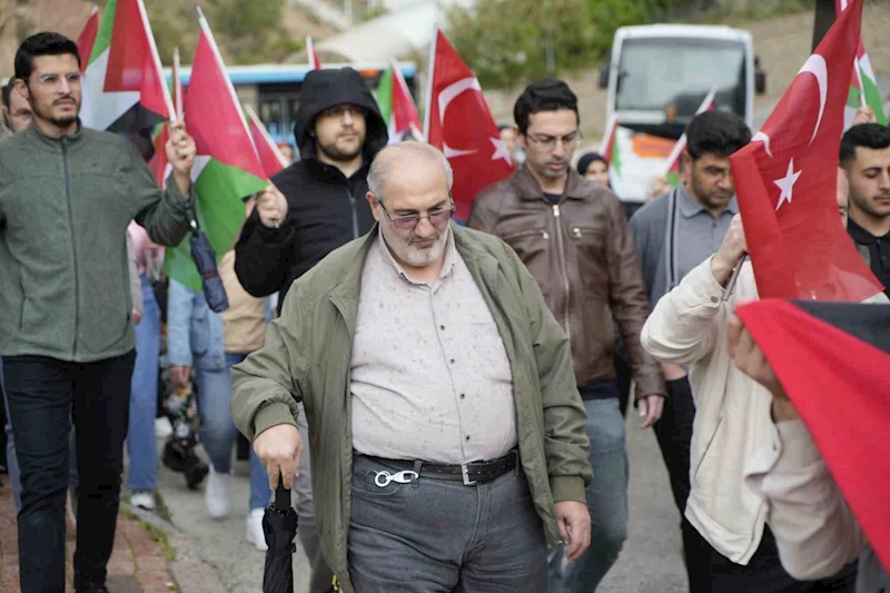 Gümüşhane’de üniversite öğrencileri İsrail’in Refah’ta gerçekleştirdiği saldırı kınandı
