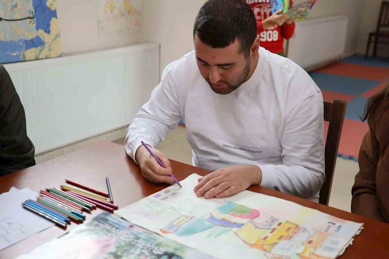 Özel öğrenciler kurslarla yeteneklerini keşfediyor
