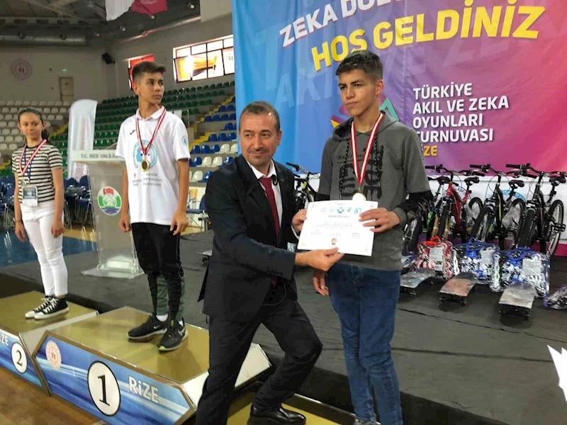 Samsunlu öğrenciler, akıl ve zeka oyunlarından başarılar ile döndü
