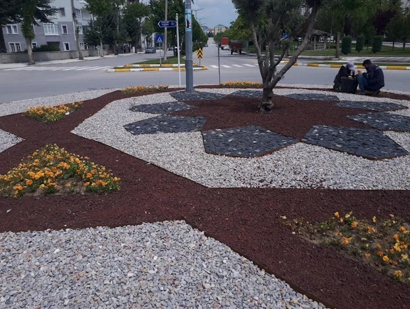 Çorum’u rengarenk güllerle donatıyorlar
