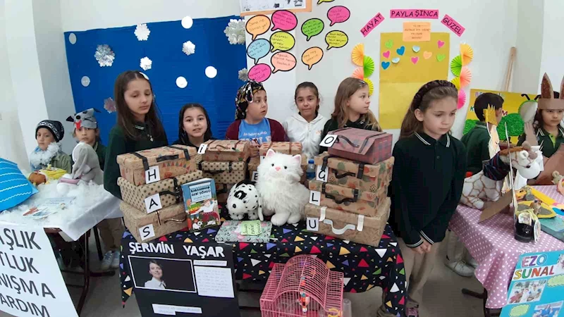 Kitapta geçen obje ve karakterleri canlandırdılar
