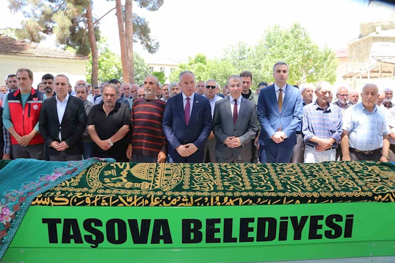 Polisleri çay içmeye davet etmişti, şehit annesi son yolculuğuna uğurlandı
