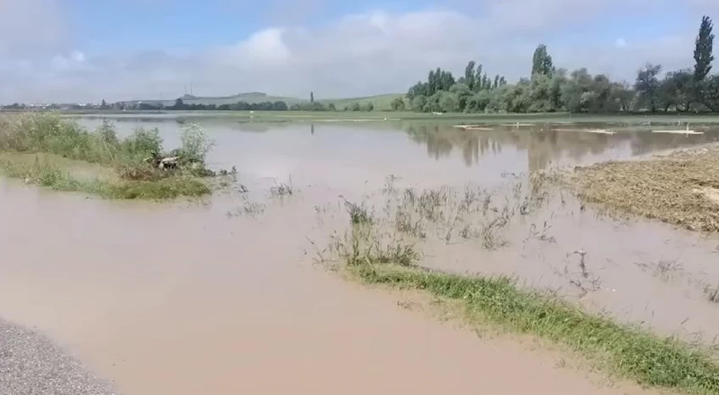 Çorum’da tarım arazileri sular altında kaldı
