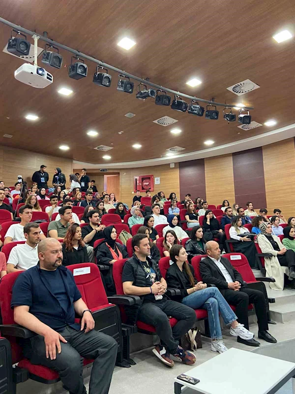 Kastamonu Üniversitesi’nde havacılık sektörü konuşuldu
