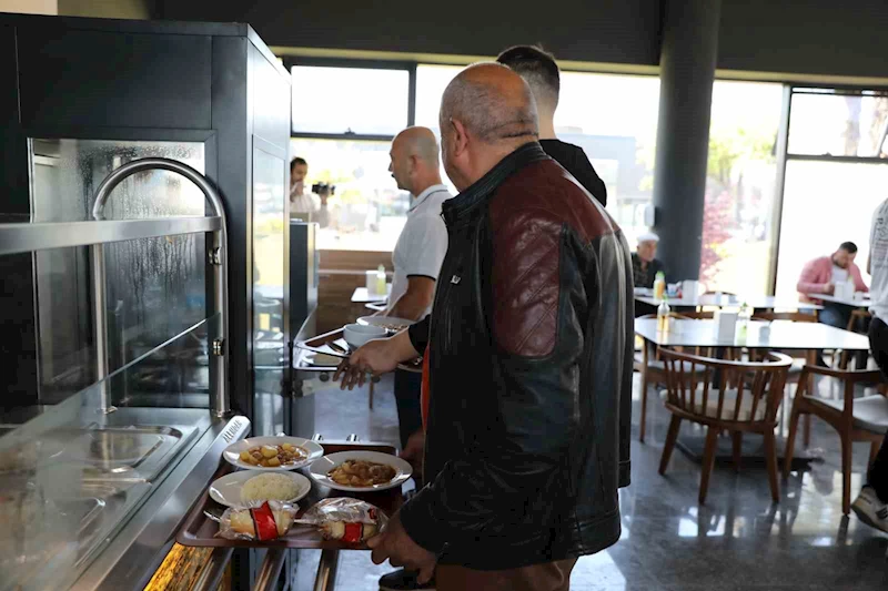 Hem gönle hem de bütçeye hitap eden restoran, vatandaşın takdirini topluyor
