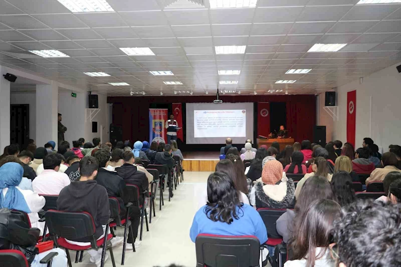 Kastamonu’da üniversite öğrencilerine ve akademisyenlere jandarma eğitim verdi
