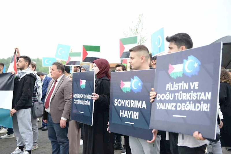 Üniversite öğrencilerinden Filistin ve Doğu Türkistan’a sessiz destek

