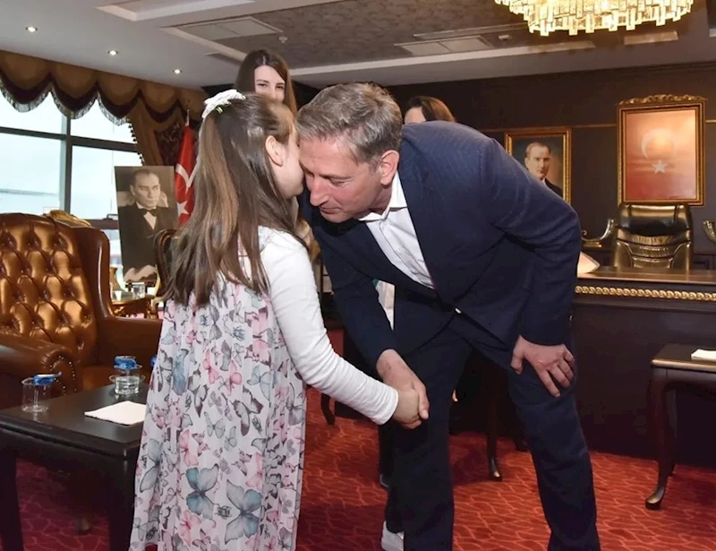 Başkan Candal: "Çocukların mutluluğunu önemsiyoruz"
