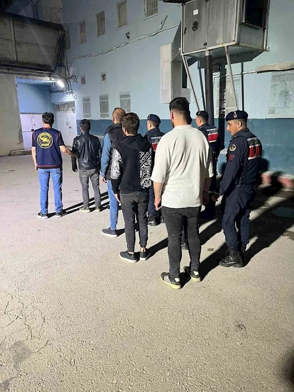 Kastamonu’da aranan 5 şahıs jandarma ekiplerince yakalandı
