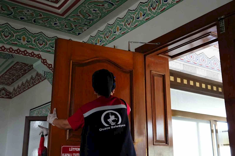 İbadethanelere özel önem
