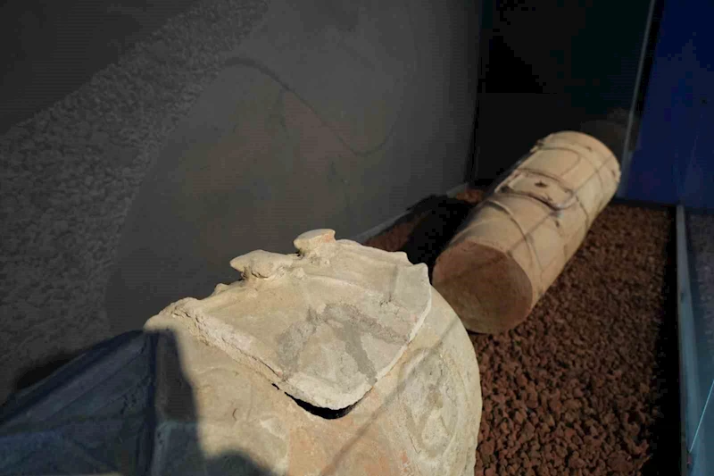 Pişmiş topraktan yapılan lahitler dikkat çekiyor
