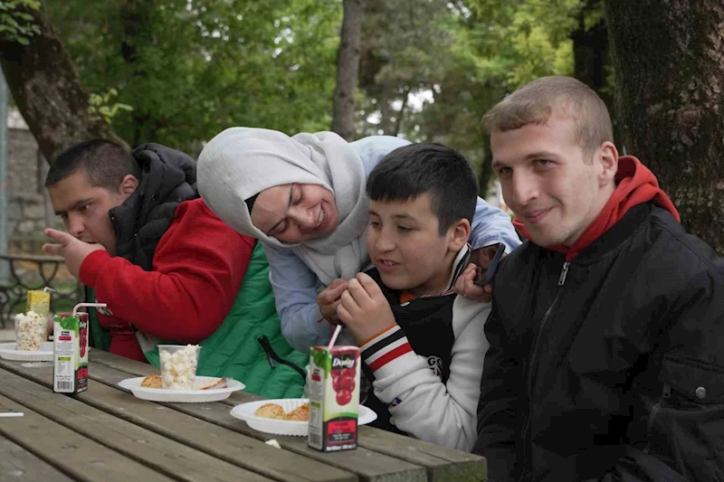 Engelli Eğitim Merkezi öğrencileri Hıdırellez’i kutladı
