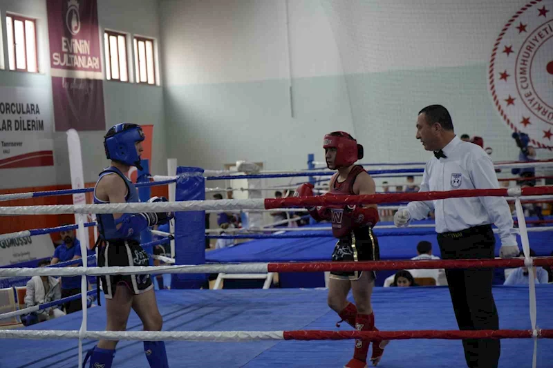 Gümüşhane’de okullar arası Muaythai Türkiye Şampiyonası kıyasıya mücadelelere sahne oluyor
