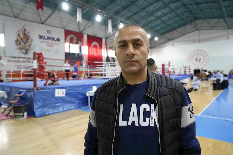 Gümüşhane’de okullar arası Muaythai Türkiye Şampiyonası kıyasıya mücadelelere sahne oluyor

