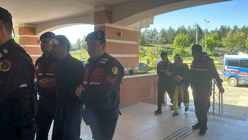 ’Kesik baş’ cinayetinde gözaltına alınan 3 zanlı adliyeye sevk edildi
