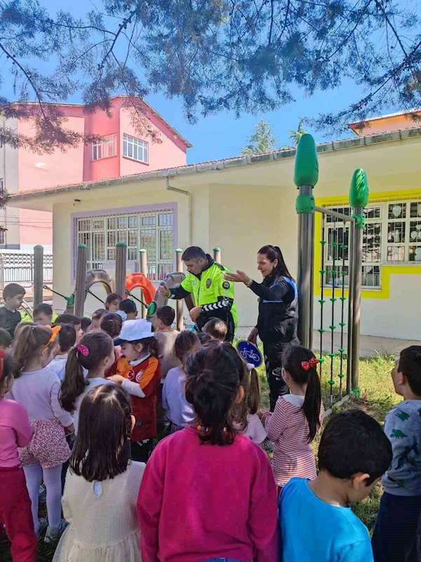 Samsun’da çocuklara trafik eğitimi
