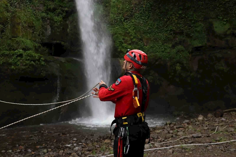 Jandarmadan nefes kesen tatbikat
