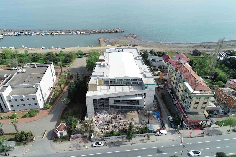 Akçaabat Kültür Merkezi inşaatında sona gelindi

