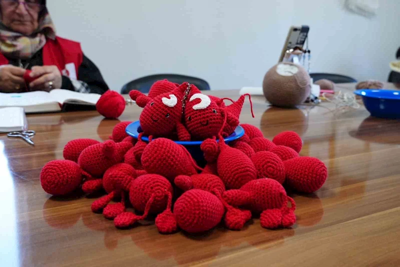 Bağışçılar için üretiyorlar
