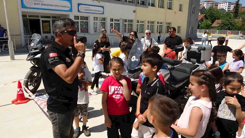 Öğrenciler hem motosikleti tanıdı hem de deneyimleme imkanı buldu
