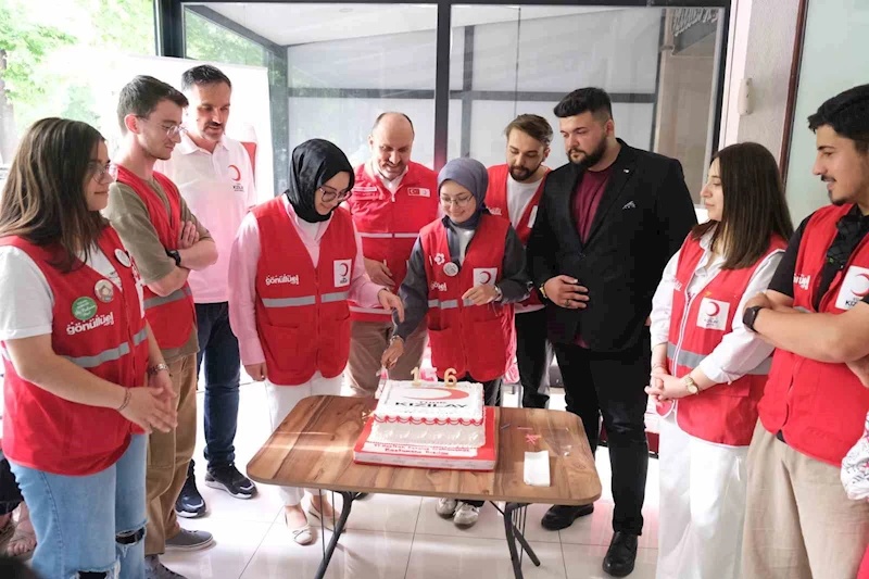 Kızılay’ın kuruluş yıldönümünü kan vererek kutladılar
