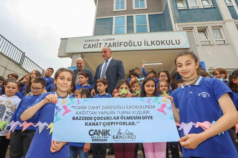 Canik’te turna kuşları ’özgür Filistin’ için uçtu
