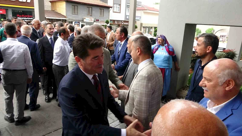 Trabzon Büyükşehir Belediyesi’nde halk bayramlaşması yapıldı
